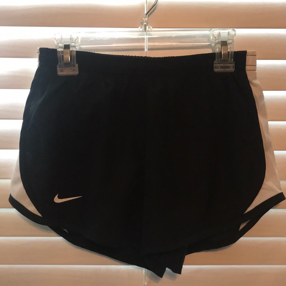 Nike DRI-FIT GIRLS shorts